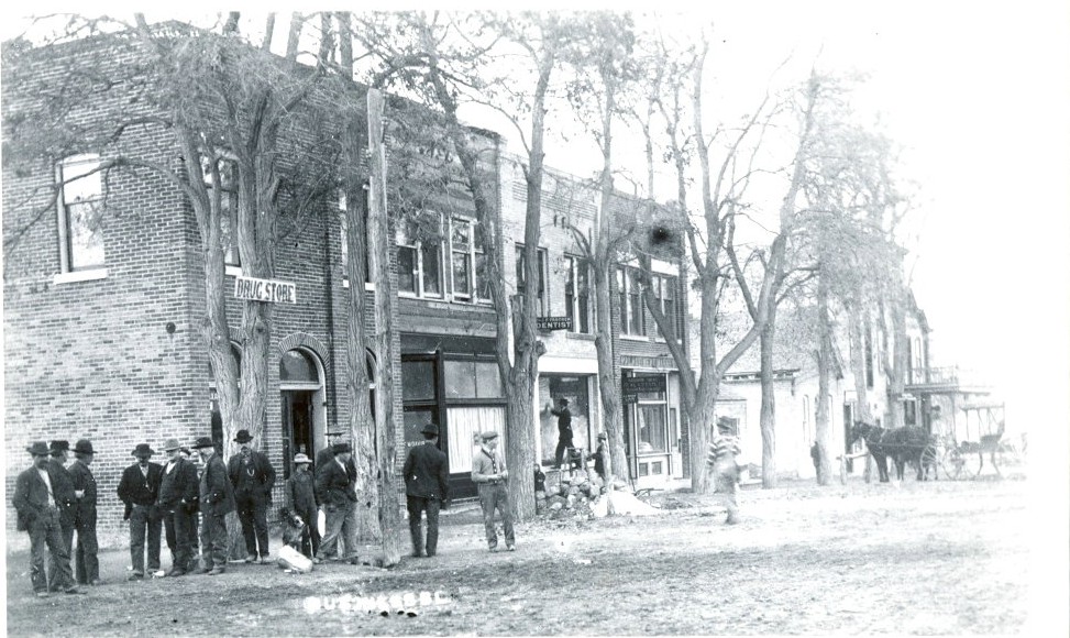 Vine and Main looking North